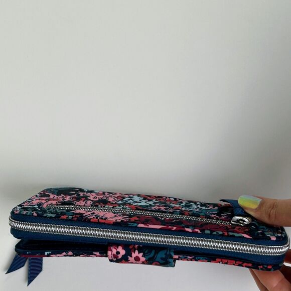 Vera Bradley RFID Twill  Turnlock Wallet Cabbage Rose Cabernet Blue Floral Print - Picture 8 of 9